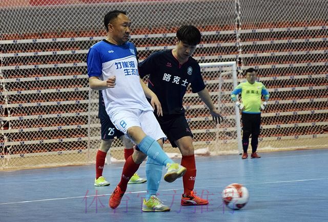 五甲南二区半决赛结束争夺 上海上汽同济大学队与青岛蓝翼队晋级全国总决赛